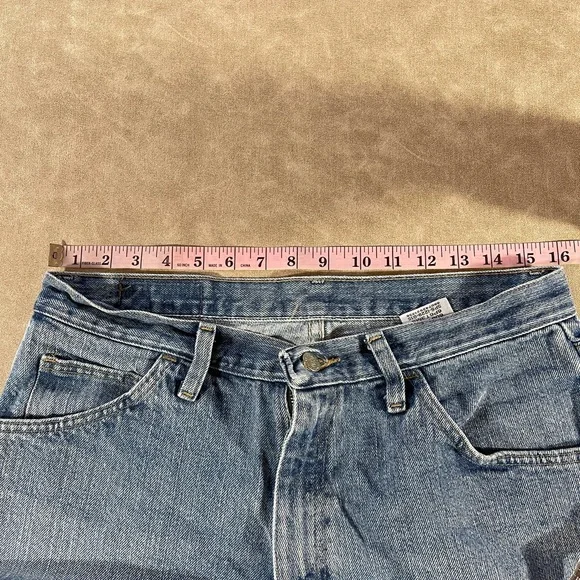 Wrangler Jean Shorts Relaxed Fit Size 32 - Picture 8 of 8